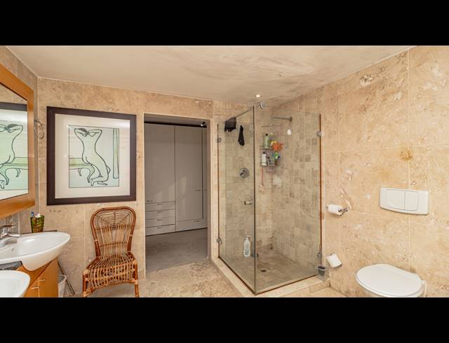 6 BEDROOM HOUSE FOR SALE IN BLOUBERGSTRAND